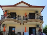 Kuća Valis, Sarti