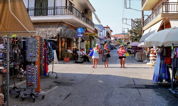 Sarti apartmani letovanje 2024.