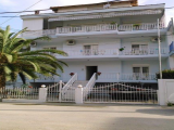 Apartmani Hristos, Stavros
