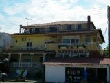 Kuća Dora, Sarti