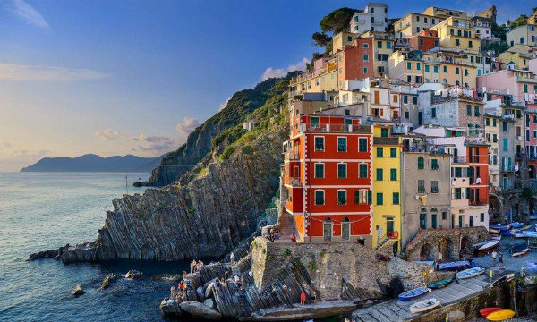 Đenova - Cinque Terre Nova godina 2020.