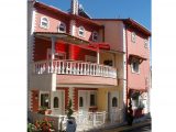 Vila Dimitra, Sarti