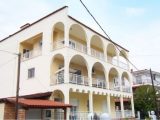 Apartmani Antzi, Stavros