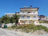 Kuća Lena, Sarti
