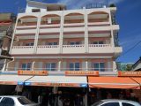 Vila Oasis, Paralija