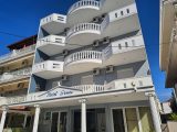 Vila Simos, Paralia