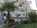 Vila Voula Liama, Stavros