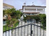 Vila Christina, Toroni